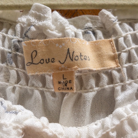 Pretty Off the Shoulder Blouse - Picture 3 of 4